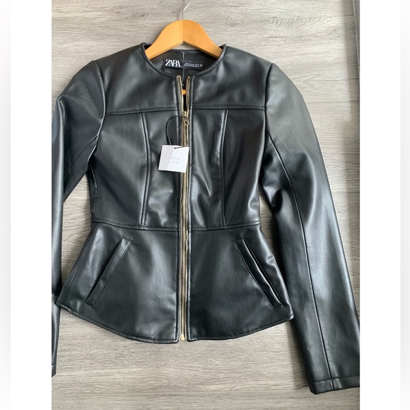 HP ✨NWOT 🖤 Zara Double Zippered Faux Leather Jacket - Picture 4 of 12